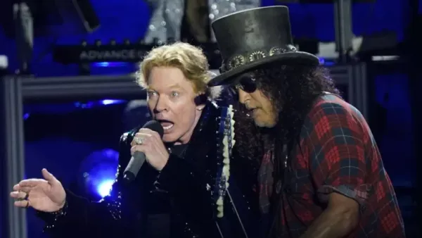 Exmánager de Guns N’ Roses demanda a la banda por bloquear la publicación de su libro de memorias