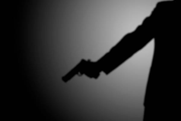 Sicarios asesinan a joven exmilitar frente a su familia