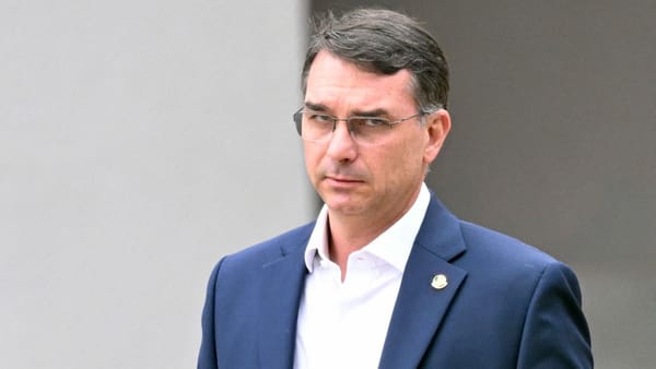 Hijo de Bolsonaro será candidato presidencial