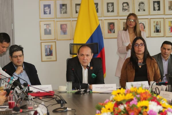 Empresarios ofrecen 8%, trabajadores piden el 16, así va la puja por el salario mínimo