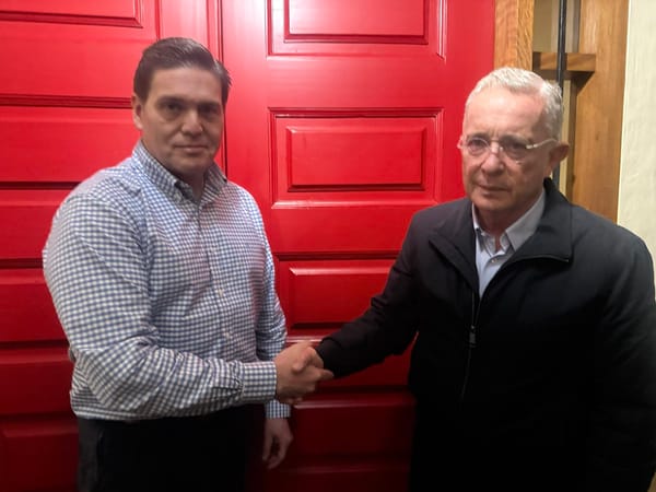 Juan Carlos Pinzón estará en consulta para definir su candidatura