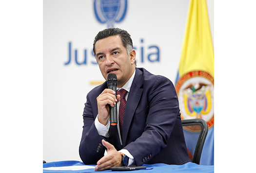 “Pegasus fue usado ilegalmente para espiarme": ministro Andrés Idárraga