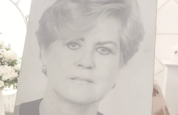 Homenaje póstumo a exconcejal conservadora Esperanza Roa de Martínez