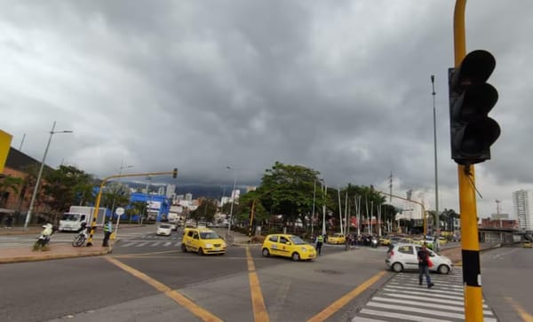 Roban cables de semáforos en dos esquinas en Bucaramanga