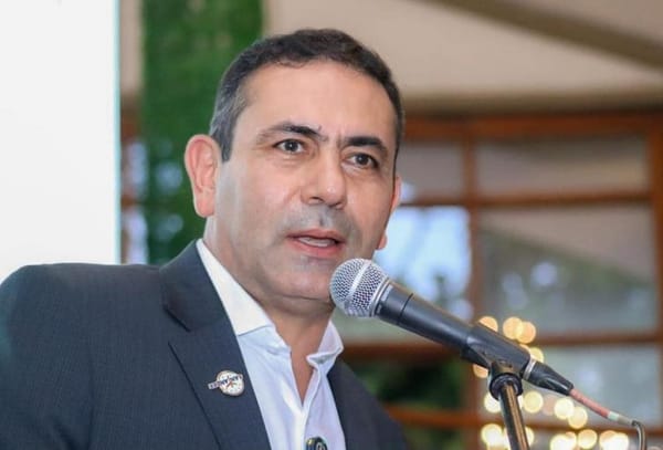 Gobernador  rechaza alzas tributarias y exige respeto institucional
