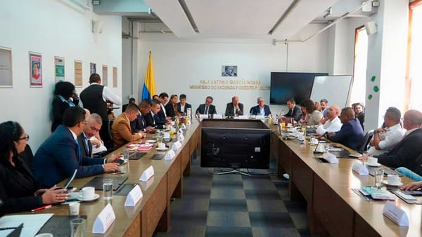 ‘Se acaba la discordia, los gobernadores van a aplicar el Decreto’ que aumenta impuestos a licores y tabaco: Ministro del Interior