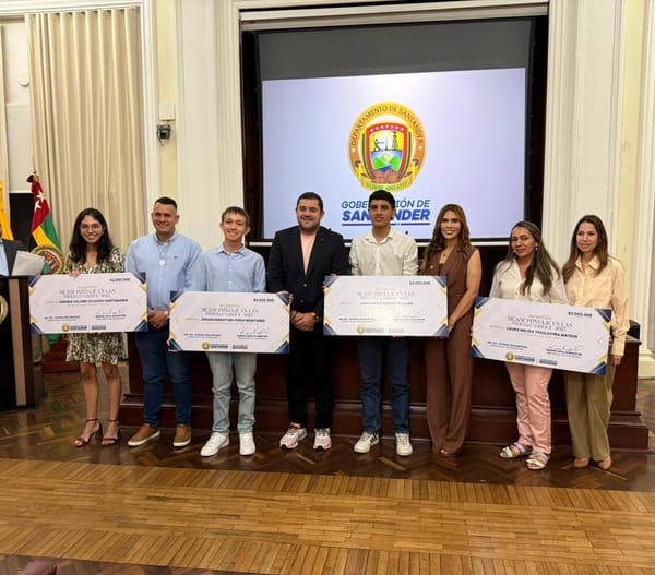Estudiantes con resultados destacados en Pruebas Saber 11 fueron exaltados