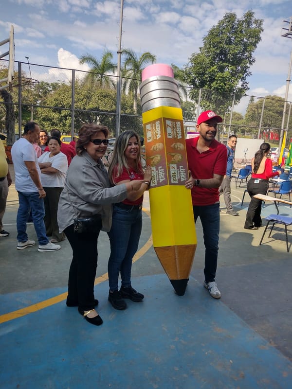 La profe Luisa: educación, liderazgo y voto de opinión como apuesta liberal para Santander