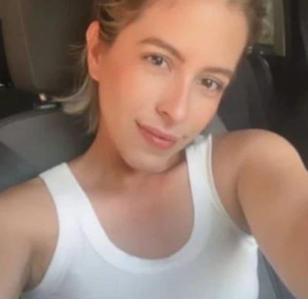 Mujer en estado de embarazo pereció arrollada por volqueta