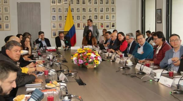 Ajuste del salario mínimo en Colombia quedaría intacto tras reunión de este lunes