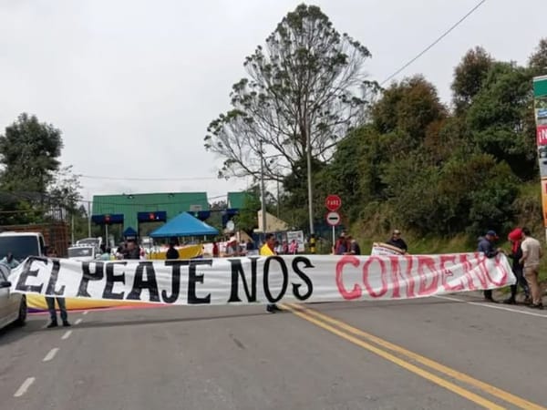 Campesinos bloquearon el peaje de Saboyá por mal estado de vía Bucaramanga – Bogotá
