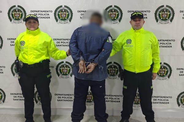 Par de capturados por presuntos delitos sexuales contra menores en Santander