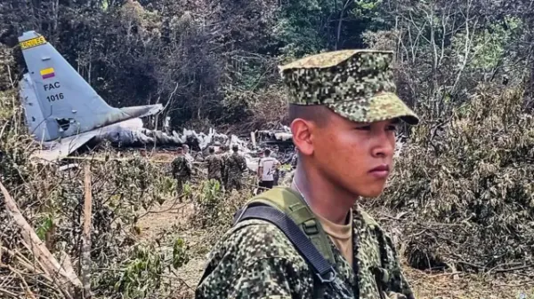 Comandante de la FAC aseguró que avión siniestrado no era “chatarra”, como dijo Petro. ¿Será que lo hizo quedar mal?