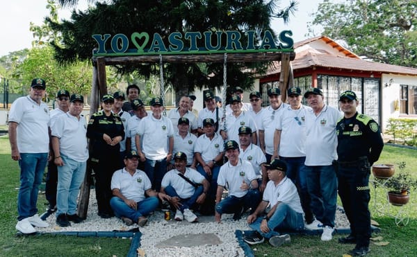 Cuatro décadas del curso 069 de Agentes de Escuela Policía Nacional
