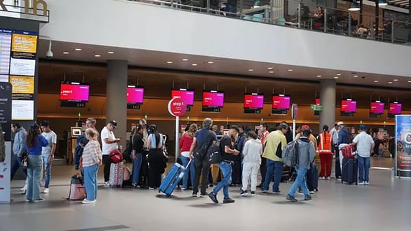 Más de 4 millones de vehículos y 835 mil pasajeros se movilizan en puente festivo: Gobierno reforzó plan de seguridad vial