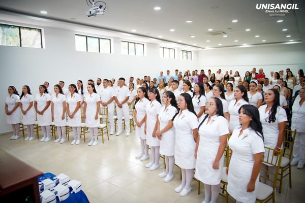 UNISANGIL celebra la imposición de Tocas y Placas