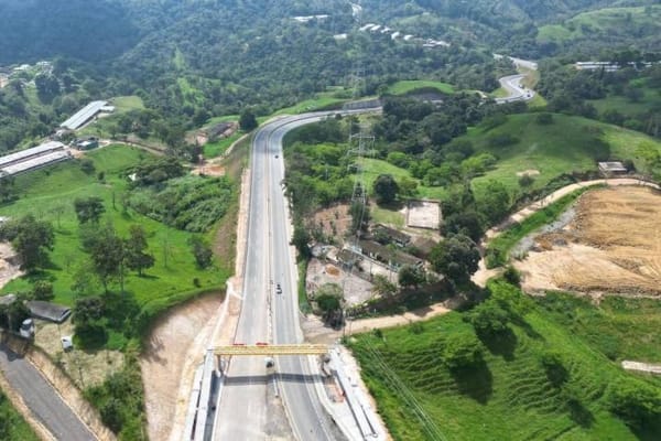 Carretera que conecta a Bucaramanga y San Vicente de Chucurí está en avanzado deterioro
