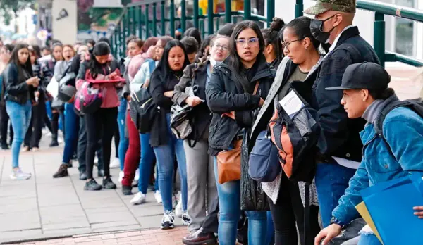 Desempleo en Colombia cae al 9,2% y marca su mejor nivel en años