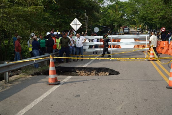 Cierre total del del puente Guillermo Gaviria Correa