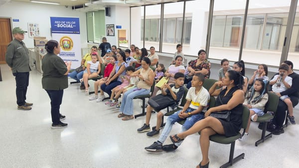 Gobernación y Santoto se unen por la salud visual de niños en Piedecuesta