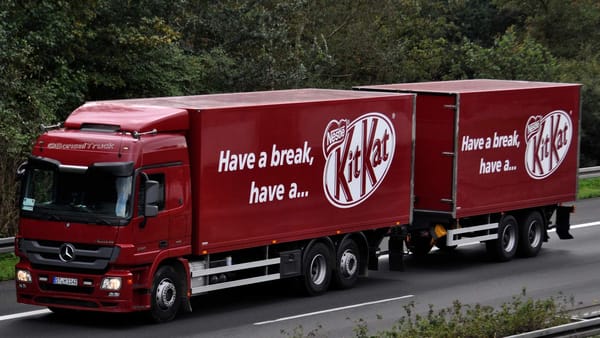 ¿Adictos al chocolate? Criminales robaron camión con más de 400.000 KitKat