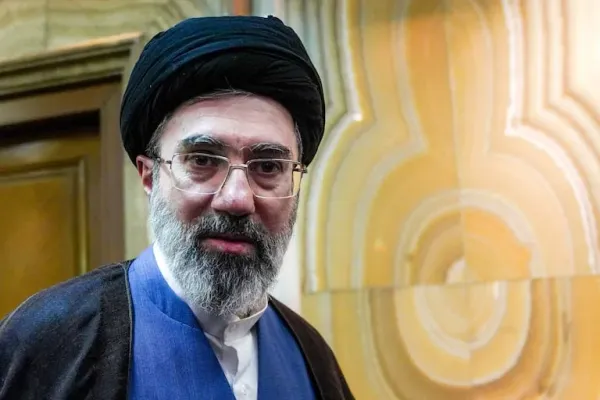 Irán amenaza con “nuevas derrotas” a EE. UU. tras cerrar el estrecho de Ormuz