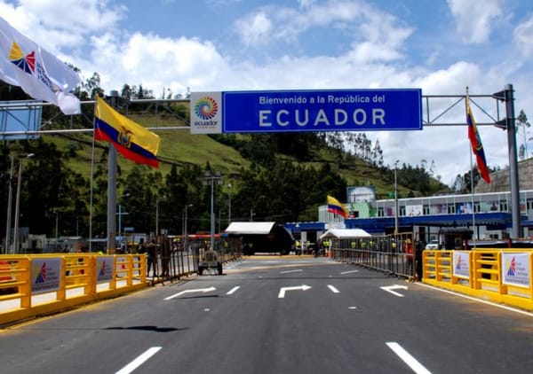Colombia responde a Ecuador con aranceles al 100% para productos del vecino país