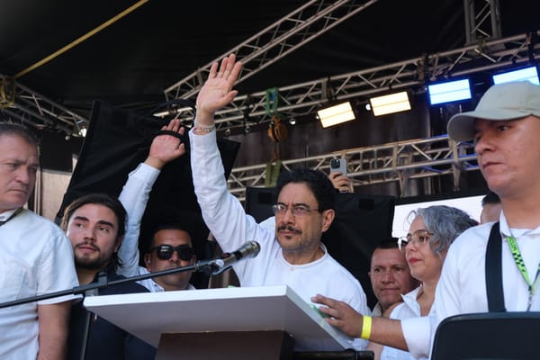 El que faltaba: Iván Cepeda también denunció amenazas en su contra ¿Le creemos?