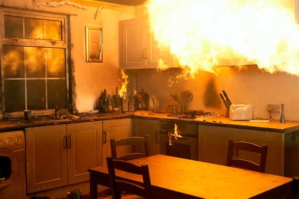 Voraz incendio consumió vivienda en Santander y dejó pérdidas totales