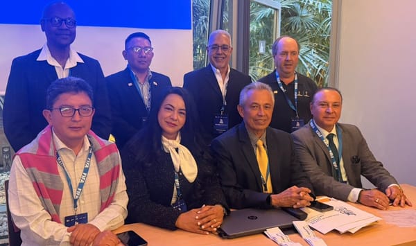 Carlos Julio Castellanos reelegido presidente de AIPS America