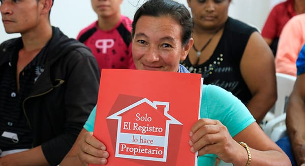 3.942 víctimas del conflicto han recibido titulación de predios imagen de la publicación