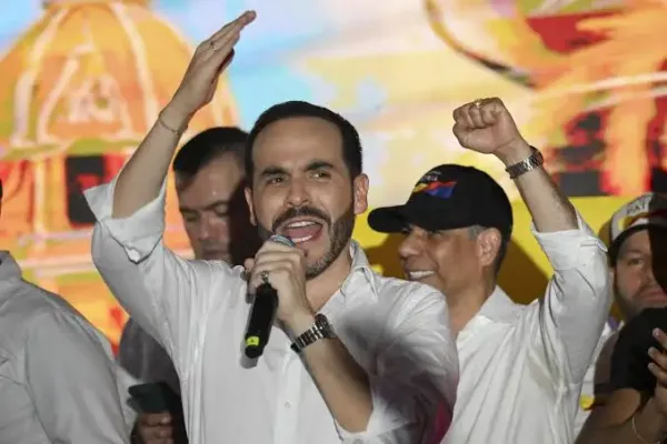 De la Espriella acusa a Petro de persecución y advierte un posible atentado en su contra. ¿será cierto o es victimización electoral?