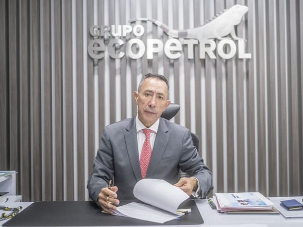 Merecidas’ vacaciones para  Ricardo Roa en Ecopetrol Extraño ‘maridaje’ del presidente  Gustavo Petro con el personaje