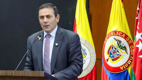 Gobernador exige respeto al presidente Gustavo Petro
