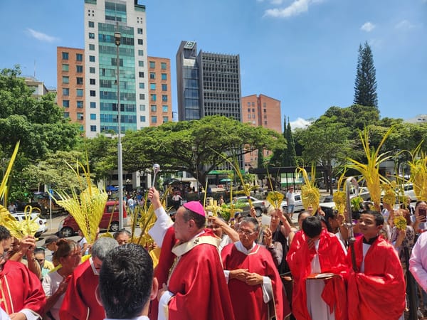 Vías cerradas y rutas alternas por la programación de BucaraSanta