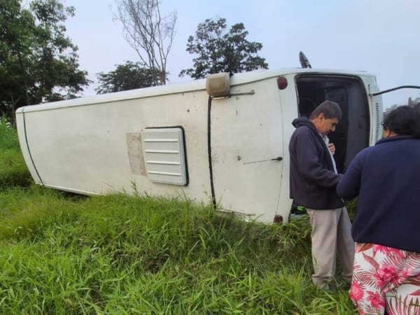 Fuerte accidente de buseta en Santander deja 14 heridos