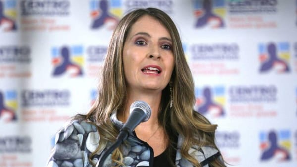 Llave maestra para la  presidencia de Colombia  Paloma Valencia y Juan Daniel Oviedo asumen compromisos con Santander
