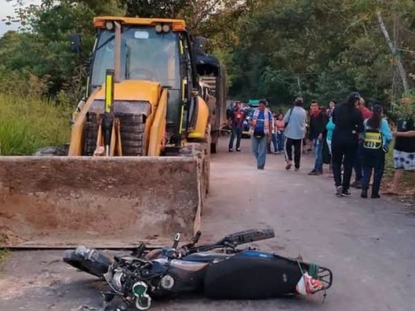 Accidente en vía rural del Magdalena Medio deja una persona muerta tras colisión con maquinaria pesada