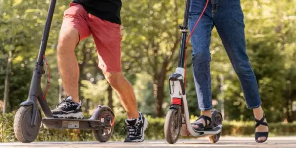 Así es el proyecto para regular el tránsito de patinetas y bicicletas eléctricas en Colombia