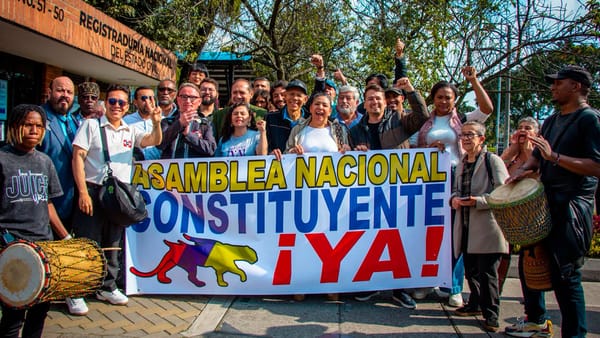 ¿Sabe quién maneja la cuenta para la Constituyente que promueve Petro?