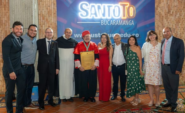 Exaltacion y Doctorado Honoris Causa en Derecho