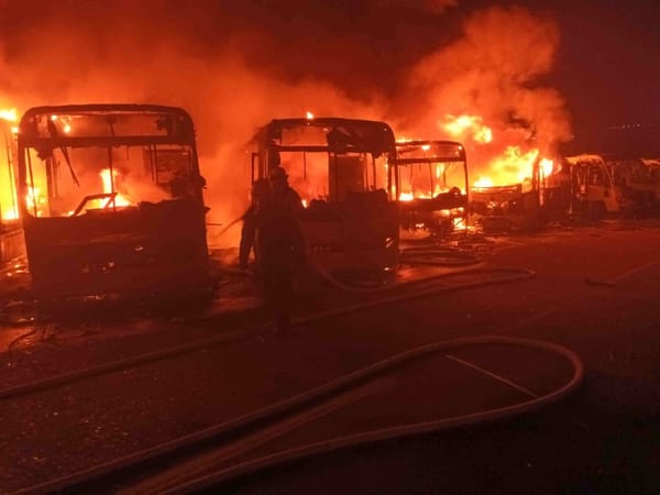 Veeduría ciudadana exige respuestas por buses incendiados y cuestiona el manejo de Metrolínea