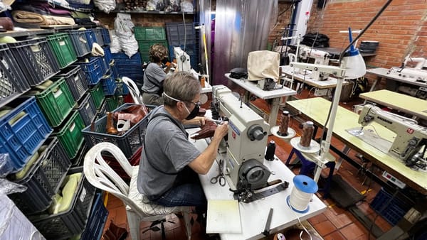 Empresarios comienzan a despedir trabajadores y reducir horarios por alza de costos laborales