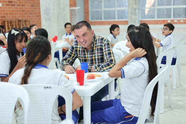 Alumnos tienen dos restaurantes más para el PAE en Floridablanca