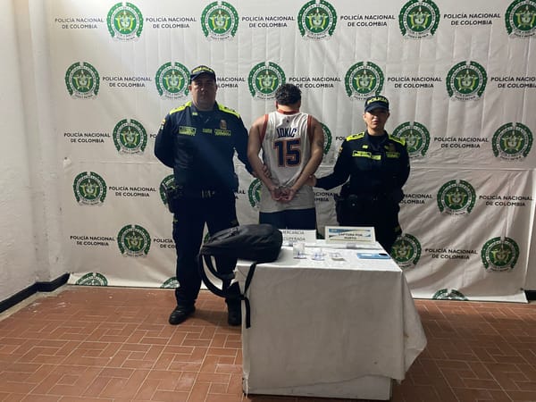 Delincuente aprovechó un descuido y terminó rodeado por la comunidad en Floridablanca