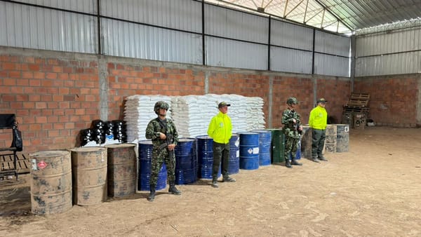 Golpe al ELN en el Magdalena Medio: Incautan toneladas de químicos para fabricar cocaína