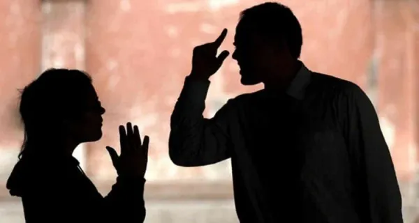 Escándalo en Bogotá: Padre entró a un colegio para golpear a su hijo