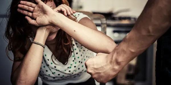 Del amor al miedo: cae hombre señalado de convertir la vida de su expareja en un infierno en Pamplona