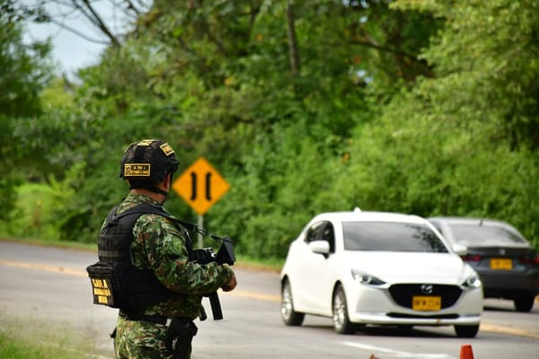 Ejército refuerza seguridad en las vías del nororiente del país para garantizar movilidad de los viajeros