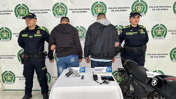 Detenidos con una pistola calibre nueve milímetros en Bucaramanga